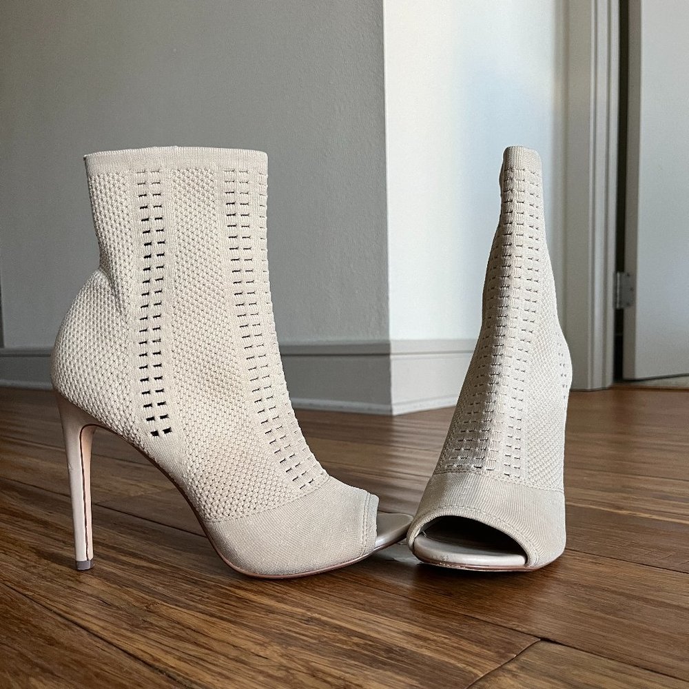 Steve Madden women's Candid boot SZ 8.5